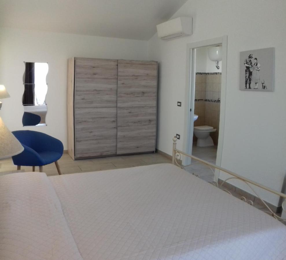 B&B Da Zio Lino Sant'Antìoco Eksteriør billede